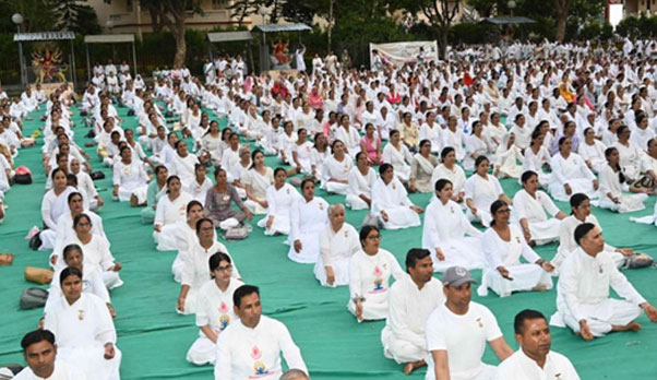 On International Yoga Day 2024, the Brahma Kumaris Institute reached 1 crore people globally, celebrating at 9,000 centers in 140 countries